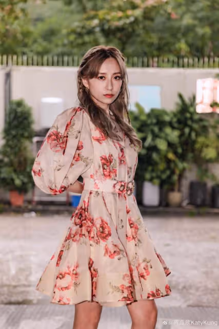 TVB小花疑遭高層打壓！逞一時口舌之快無緣爭視後，被指可惜