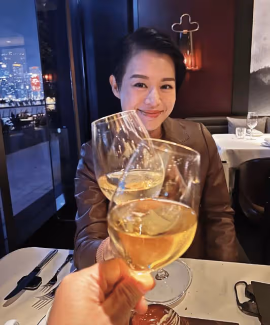 馬國明向湯洛雯求婚成功，曬大號鑽戒秀恩愛，胡杏兒等眾星送祝福