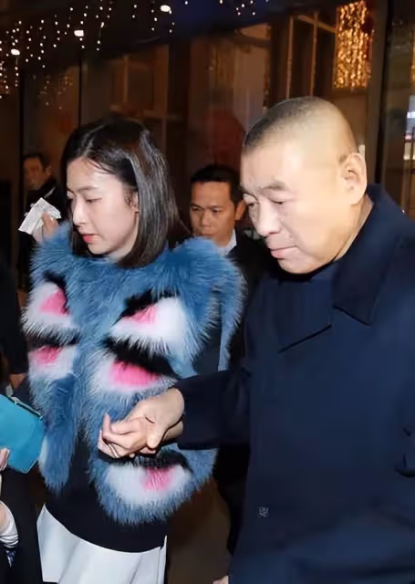 劉鑾雄呂麗君同框被拍，一紙聲明給甘比安全感，風流大劉變痴情了