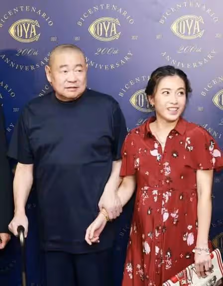 劉鑾雄呂麗君同框被拍，一紙聲明給甘比安全感，風流大劉變痴情了