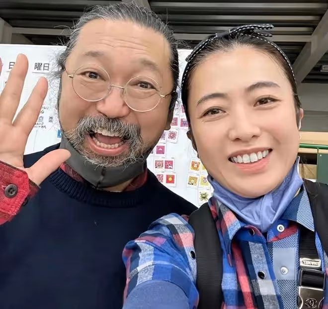 劉鑾雄呂麗君同框被拍，一紙聲明給甘比安全感，風流大劉變痴情了