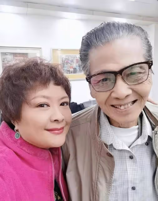 24小時內：娛樂圈2人病逝2對情侶官宣，還有一對秀恩愛，悲喜不同