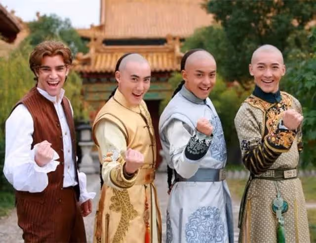 40歲班傑明大婚！與同性「丈夫」甜蜜親吻，兩人浪漫交換婚戒