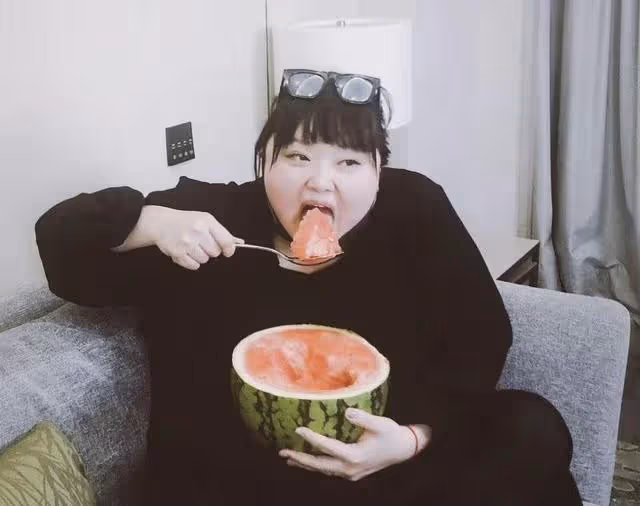 一路走好！TVB前搞笑女星92歲外婆離世，曾公開指責親人未照顧好
