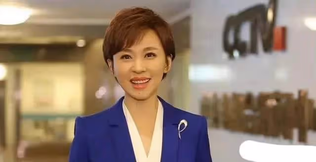 為照顧患癌母親從央視消失3年，歐陽夏丹首次露面，笑容如沐春風
