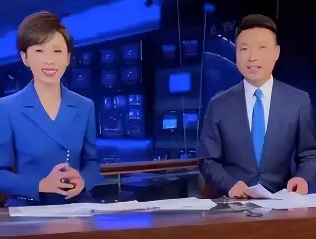 為照顧患癌母親從央視消失3年，歐陽夏丹首次露面，笑容如沐春風