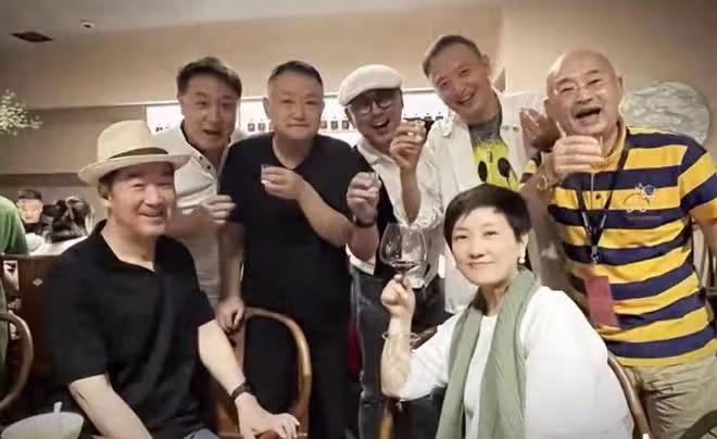 Z姓老藝術家被曝出軌！為小三鬧離婚和小四有私生女，張國立躺槍
