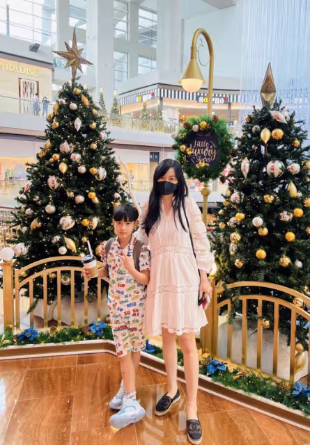吳尊帶兒女拍雜誌封面，12歲NeiNei身高直追爸爸，父女同框像兄妹