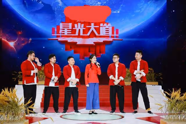 24小時內：貴圈兩人病逝兩對夫妻曬全家福，一對疑離婚，悲喜不同