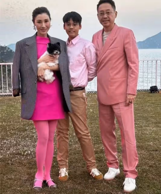 24小時內：貴圈兩人病逝兩對夫妻曬全家福，一對疑離婚，悲喜不同