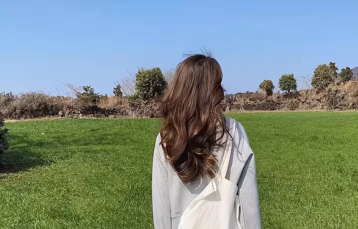 婚禮那天,娘家人一個也沒來,但我贏得婆家的尊重,也收穫了幸福