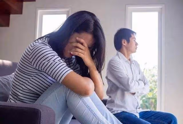 我月薪10萬!妻子回娘家卻說「1萬8」遭酸「賺太少」小舅子結婚我才「恍然大悟」:妻子真聰明