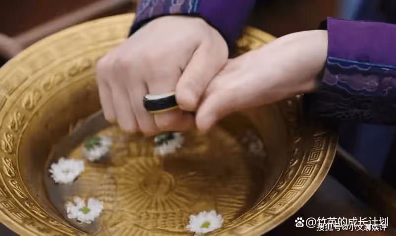 《浮圖緣》找太監安撫寂寞的榮安皇后，她的婚姻背後是一片淒涼