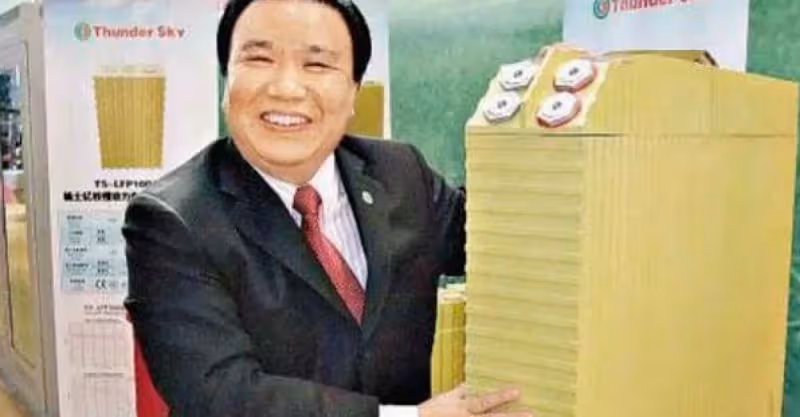 中國鋰電池大王：捐美國千萬美元稱中國窮與他無關，下場令人唏噓