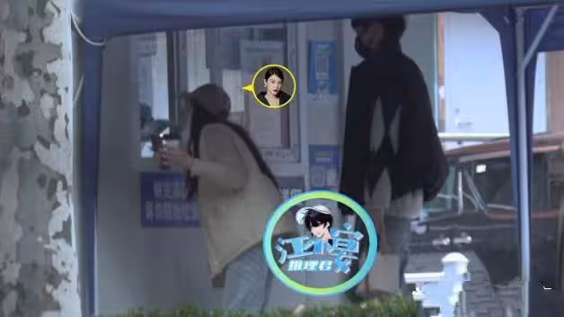 張雨綺攜男友接娃，男方主動拎包行為貼心，全程毫無交流如陌生人