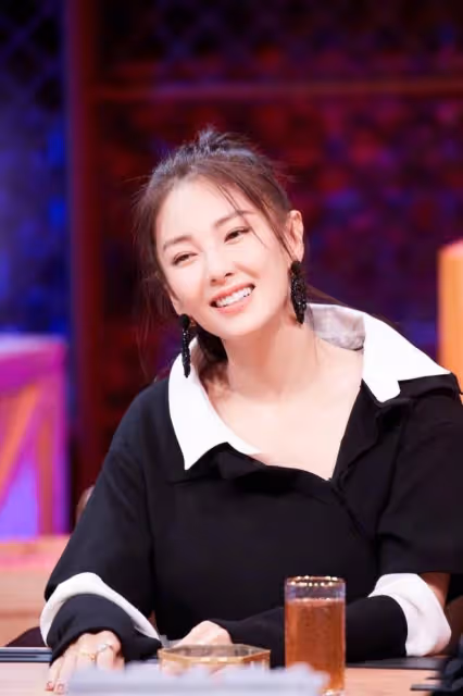 張雨綺與男友接孩子回家,二人曾被曝已同居,6歲女兒身高矚目