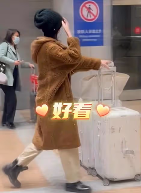 李亞鵬回應「高冷閨女卑微老爹」評論：嫣兒沒有不理我！