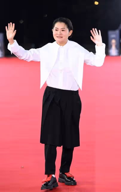 她是真的下定了分手的決心!知名藝人離開好友公司傳出不和