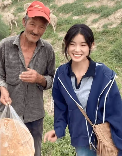 800萬粉絲網紅惠然,因8分鐘宰只羊大火,被爆精神出軌、拋夫棄子