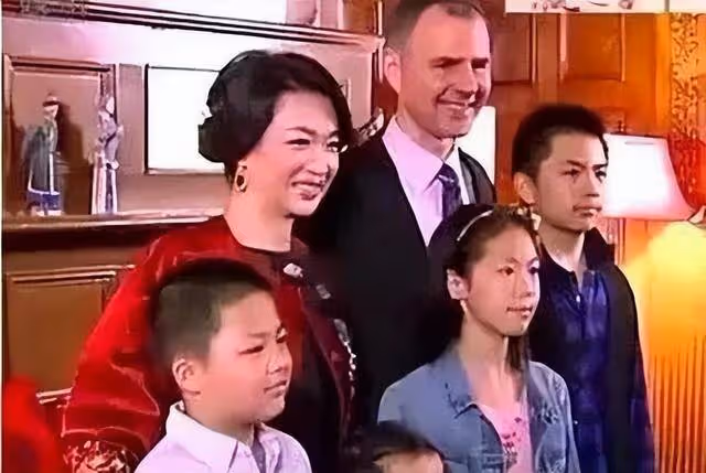 後遺症漸顯!金星聲稱嫁給了愛情,如今55歲將面臨尷尬困境