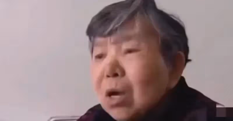 兒子去世十年，兒媳想改嫁卻遭到婆婆阻攔，兒媳：關你們什麼事