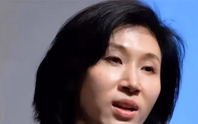 韓國最強小三:帶著私生女逼宮7年,讓頂級財閥拋棄總統之女!