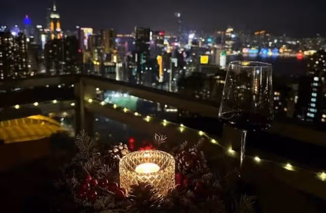 結婚周年!香港女星曬豪宅證婚後幸福甜蜜,曾戀大19歲人夫最轟動