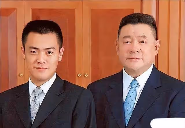 甘比罕見沉默，呂麗君迴避，劉鑾雄一人出席記者會給媒體設置障礙