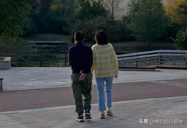媽媽把我當棋子，阻止老爸娶小三，可我知道真相後，腸子都悔青了