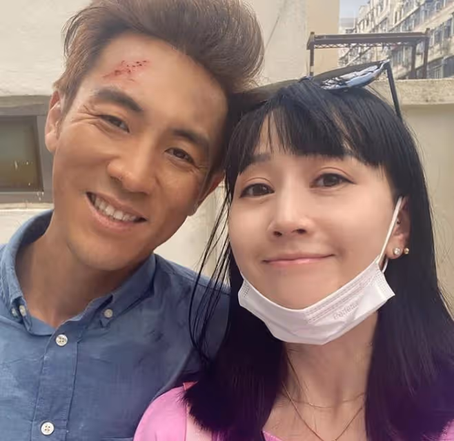 TVB視帝曬照慶結婚8周年!內地演員妻子氣質好,兒女雙全太幸福