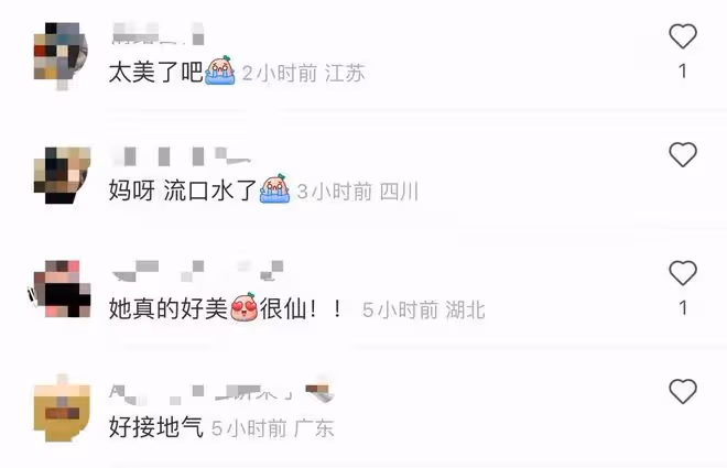 劉亦菲澳門遊玩接地氣!在簡陋小店大口吃美食,素顏白嫩似少女