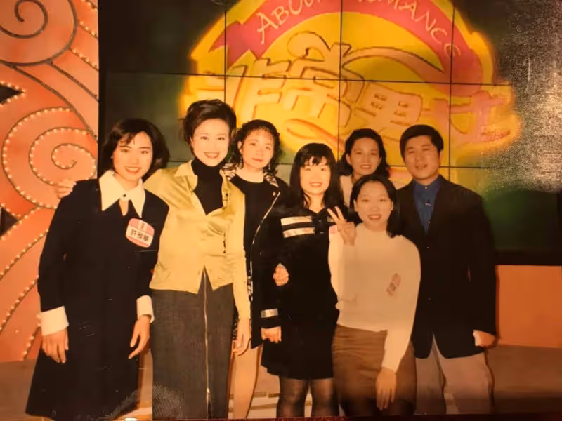 特教兒3歲還不會說話,56歲女主持毅然放下全盛事業,攜子跨海求學,4歲發掘超強天賦默默用愛陪伴