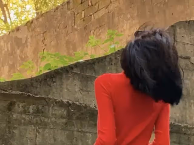 我辭職照顧中風老媽,她卻把退休金全給我姐,直到婆婆給我10萬