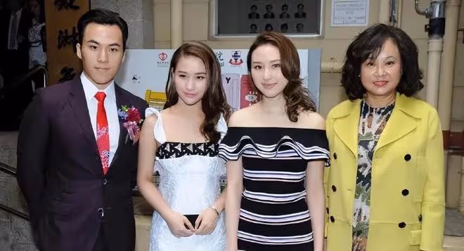 何超蓮穿福娃裝上節目，回應與竇驍結婚話題時有意迴避
