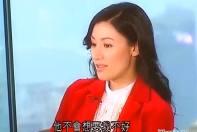 李嘉欣昔日採訪片段公開,回應與劉鑾雄的關係,兩人只是好朋友