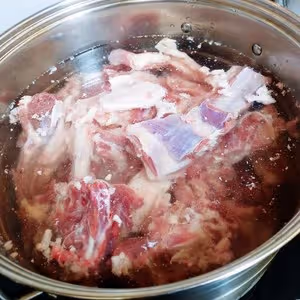 呼倫貝爾大草原–清湯羊排燉土豆胡蘿蔔