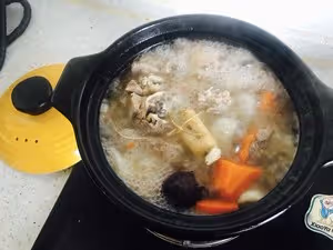 人參排骨山藥胡蘿蔔湯