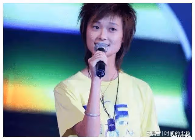 想成為第二個李宇春，沒實力還不低調，曾軼可3年兩次麼蛾子事件