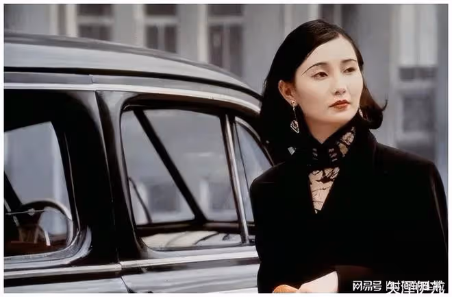 息影18年，58歲張曼玉近況曝光：住貧民區，不婚無子，活得太颯了