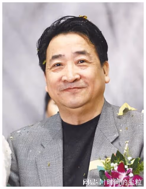 《曲苑雜壇》停播12年，主持人汪文華過得如何？