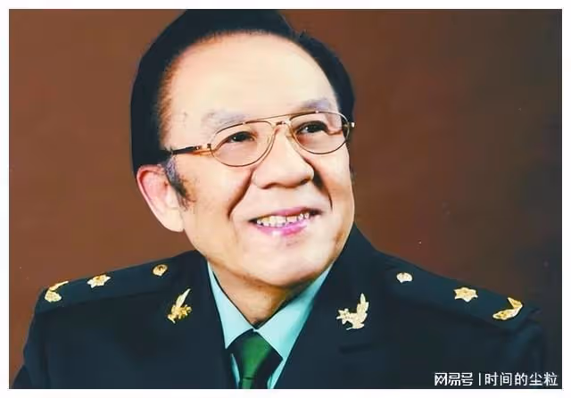 「歌唱家」楊洪基：和平凡妻子結婚50年，老婆和兒子都是他的驕傲