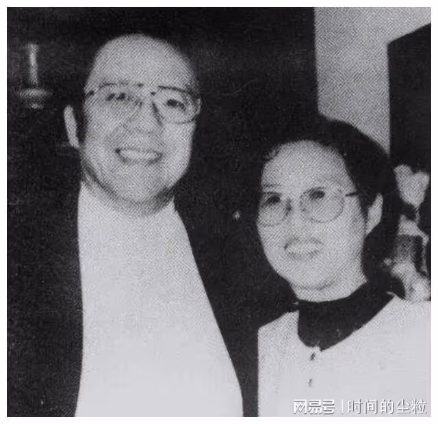 「歌唱家」楊洪基：和平凡妻子結婚50年，老婆和兒子都是他的驕傲