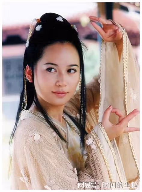 51歲還單身的俞飛鴻：初戀是柳雲龍，感謝竇文濤陪伴20年