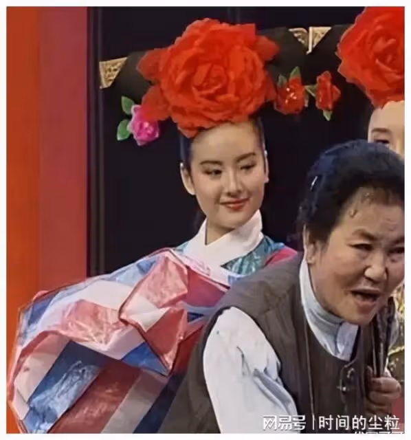42歲董潔近況曝光！與潘粵明離婚後，她的事業真的完了？