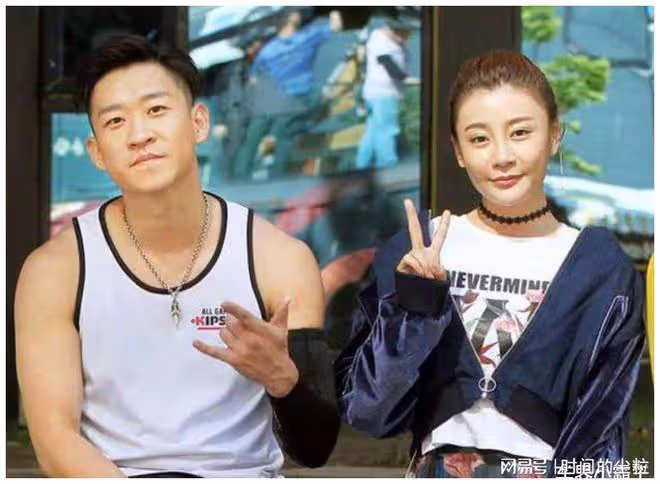 2天5個瓜，曹雲金疑與前妻唐菀復合，李鍾碩、IU戀情被曝光