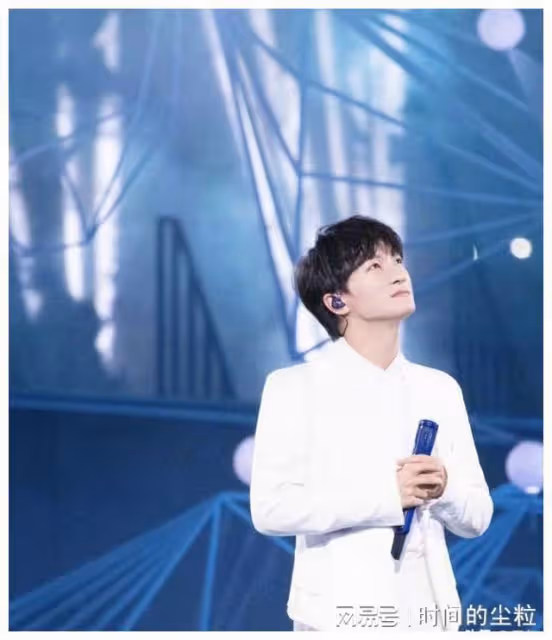 23位明星的跨年：張傑失聲，胡夏被追尾，孫莉曬兒子，邱淑貞出國
