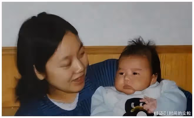 閆妮與鄒偉離婚18年後，她獨自養女至今單身，他再婚生子榮獲幸福