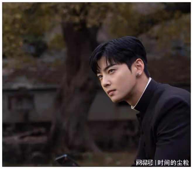 《ISLAND》和《黑暗榮耀》各追2集：一個已棄劇，一個看上癮