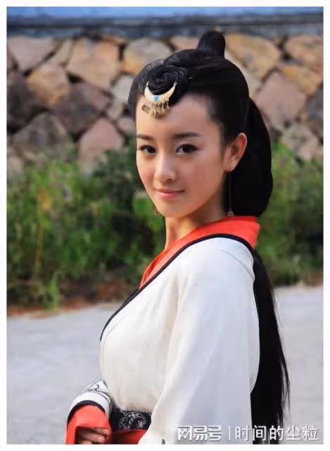 「清純玉女」到「滿臉科技」，這3位整容的女星，一個比一個心酸