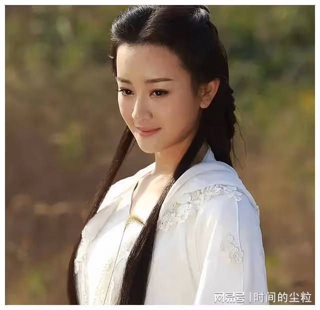 「清純玉女」到「滿臉科技」，這3位整容的女星，一個比一個心酸